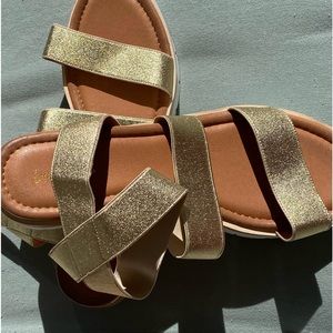 Dream Pairs gold sandal